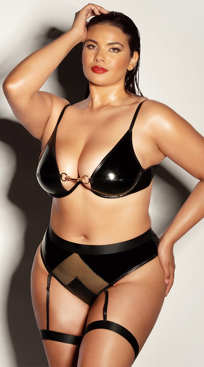 Plus Size Fatale Vinyl Bra Set